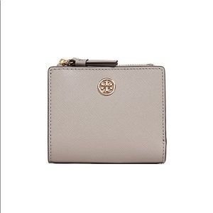 NWOT Tory Burch Robinson Mini Wallet